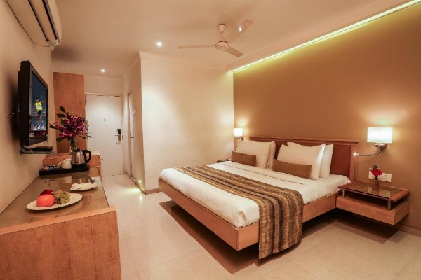Hotel Suncity Apollo - Gateway Of India image 6