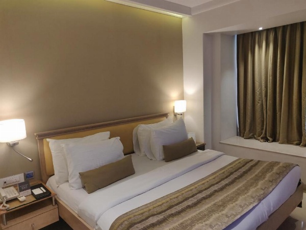 Hotel Suncity Apollo - Gateway Of India image 7